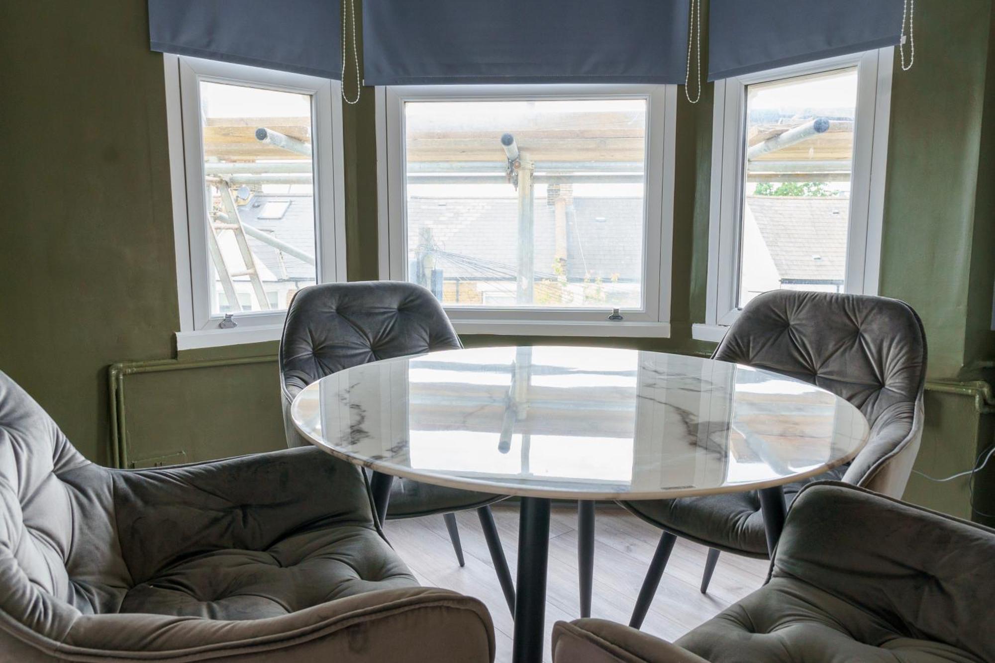 5C- Stylish Urban Retreat - Spacious 2 Bed Flat London Exterior foto