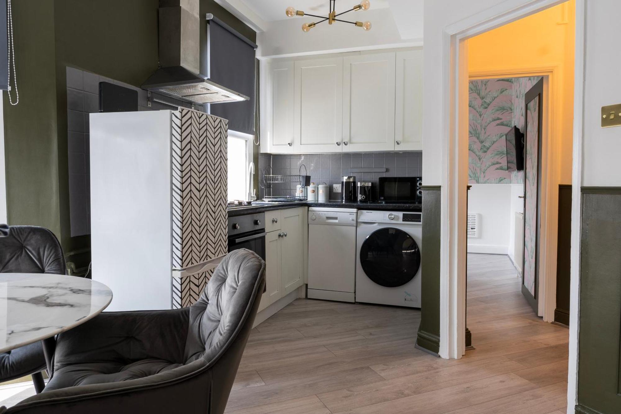 5C- Stylish Urban Retreat - Spacious 2 Bed Flat London Exterior foto