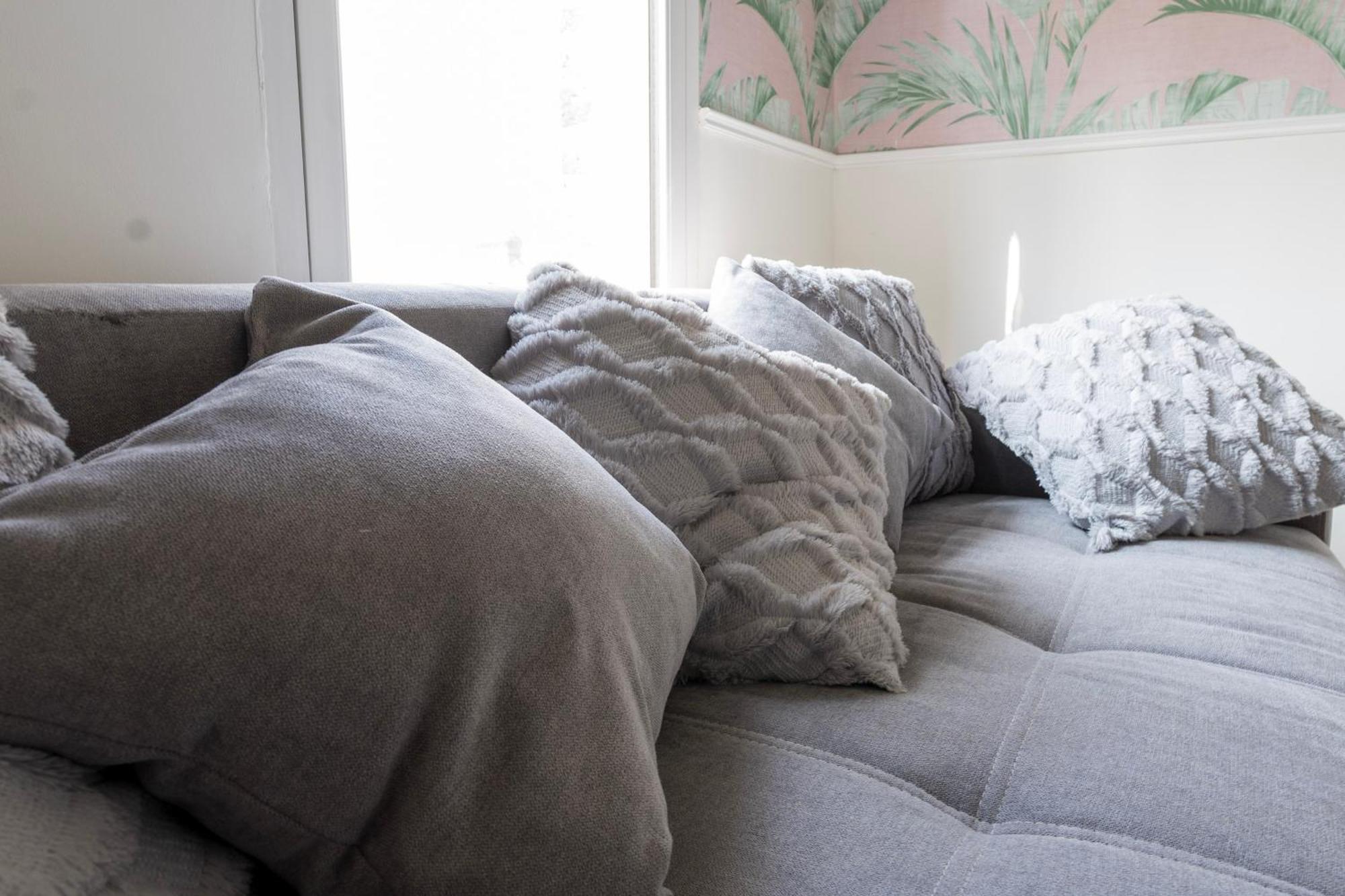 5C- Stylish Urban Retreat - Spacious 2 Bed Flat London Exterior foto