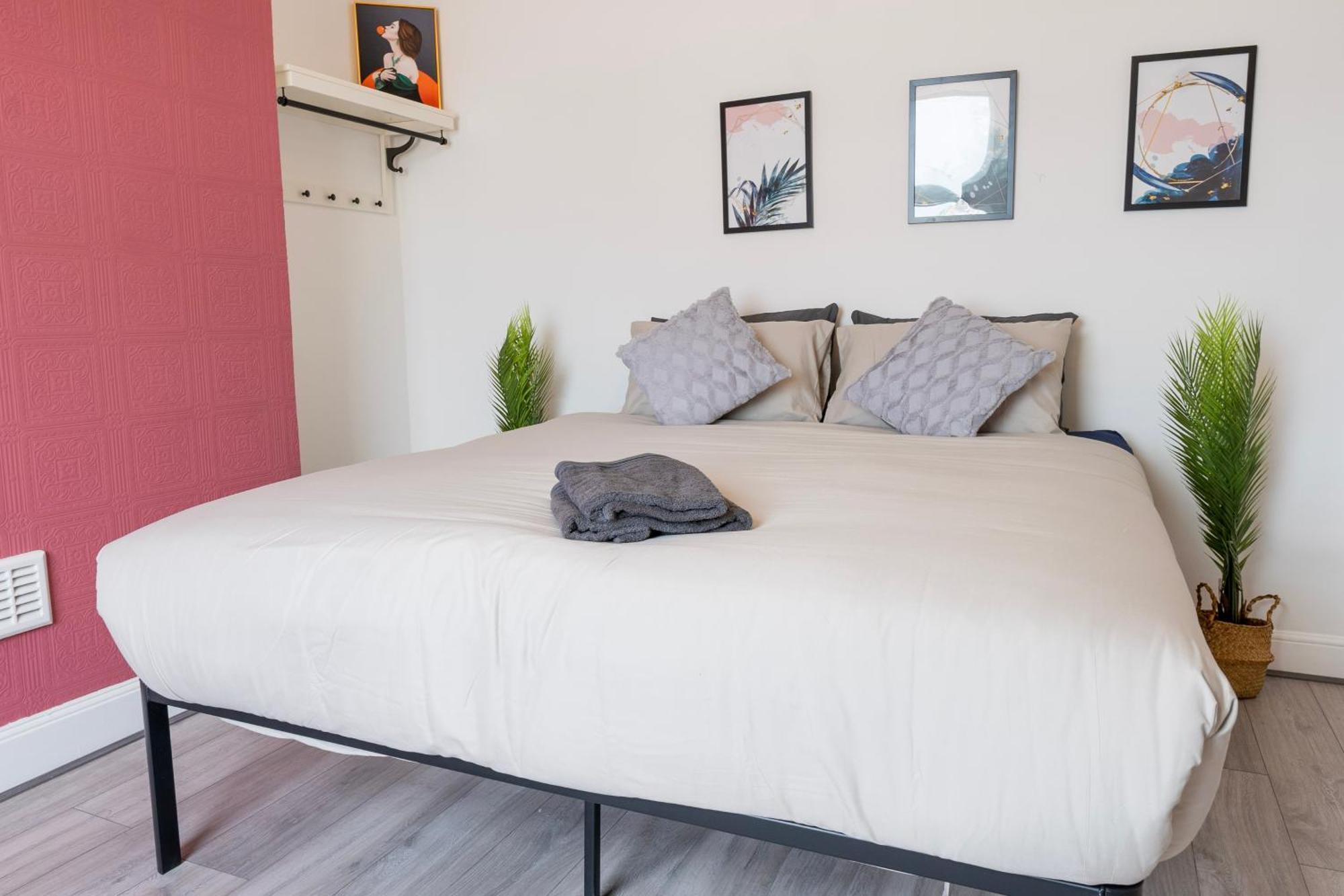 5C- Stylish Urban Retreat - Spacious 2 Bed Flat London Exterior foto