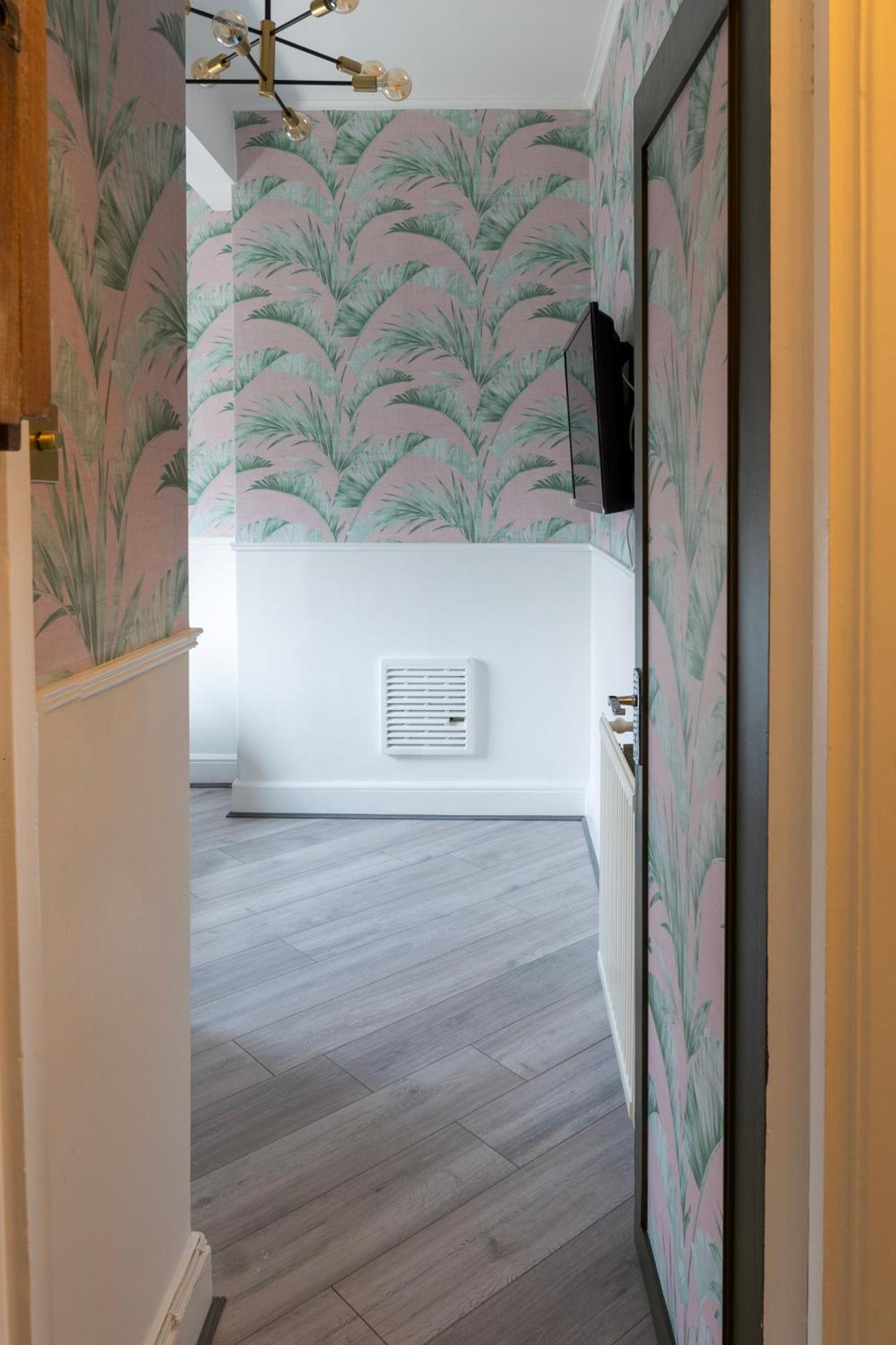 5C- Stylish Urban Retreat - Spacious 2 Bed Flat London Exterior foto
