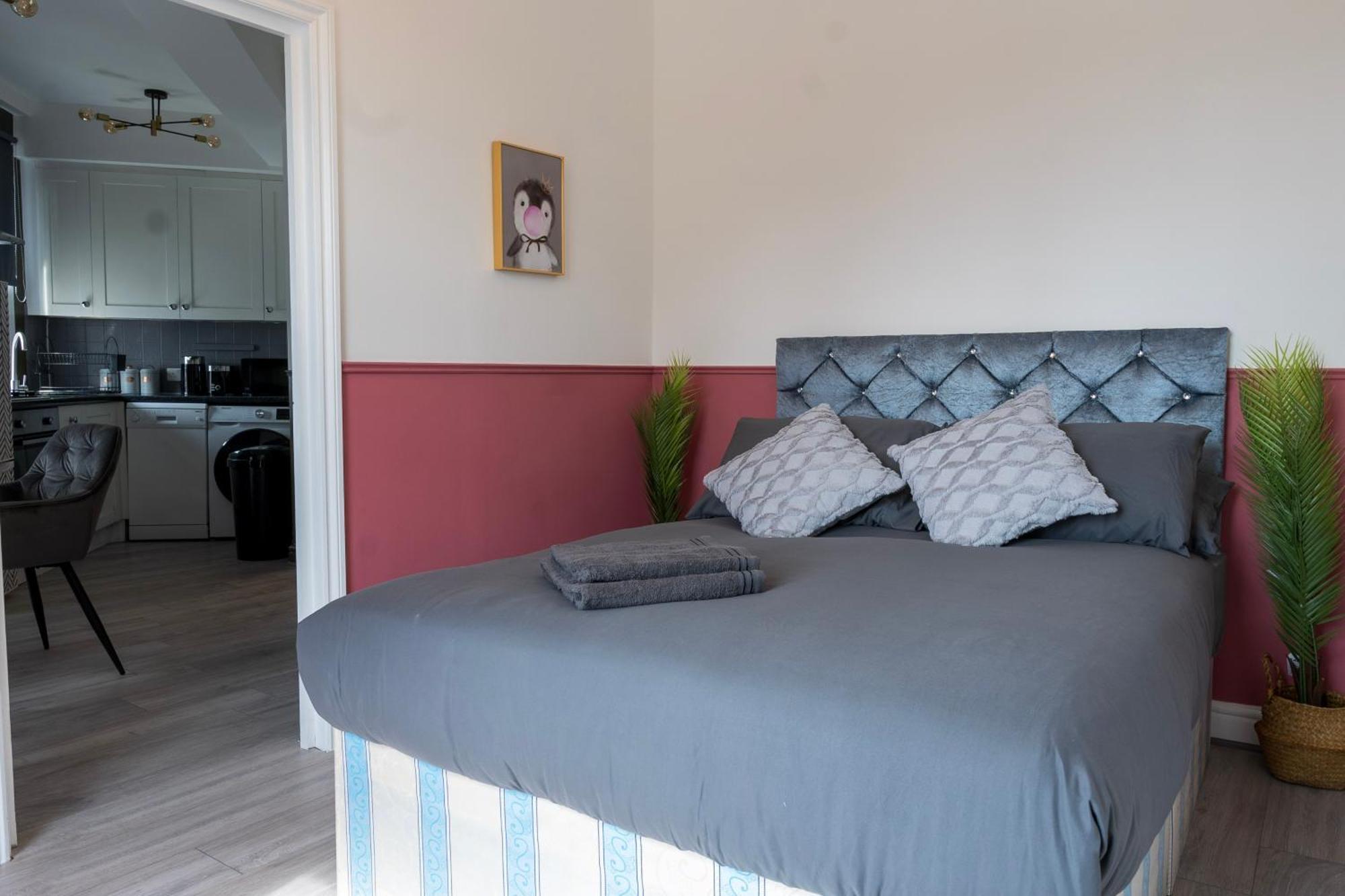 5C- Stylish Urban Retreat - Spacious 2 Bed Flat London Exterior foto