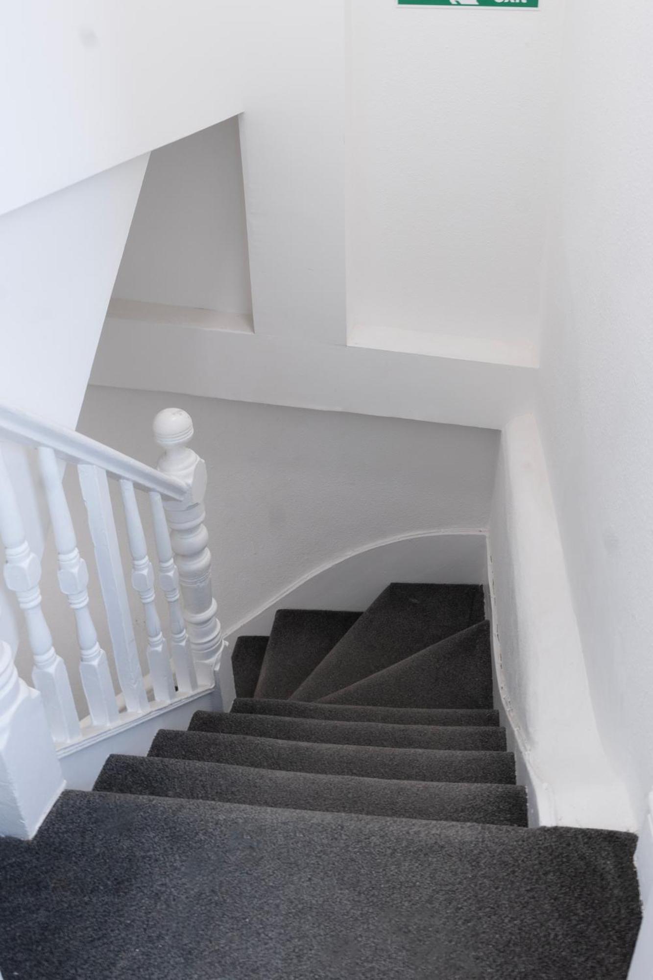 5C- Stylish Urban Retreat - Spacious 2 Bed Flat London Exterior foto