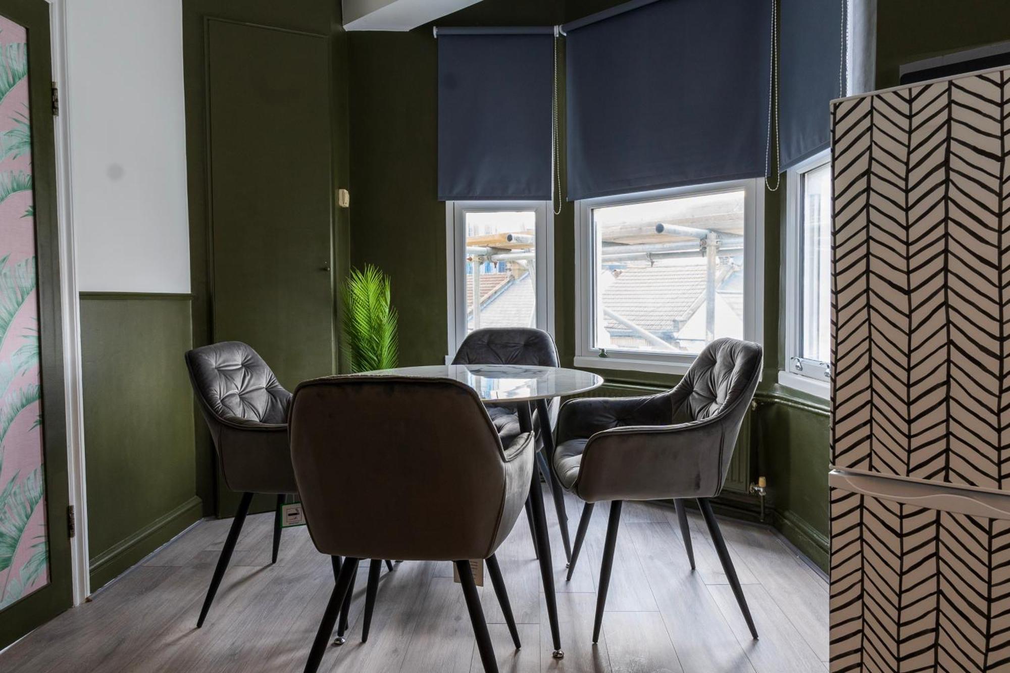 5C- Stylish Urban Retreat - Spacious 2 Bed Flat London Exterior foto